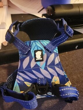 Kids Blue Floral Harness - Adjustable Blue Child Safety Harness